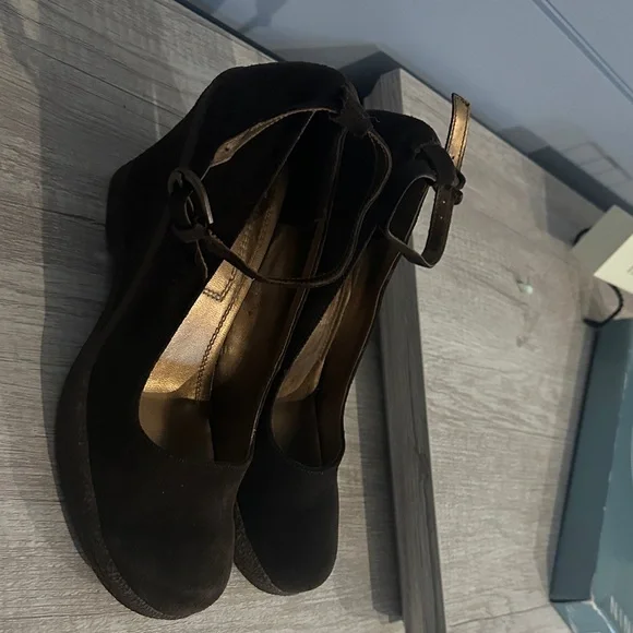 Nine West Dark Brown Suede Heels - Picture 3 of 5